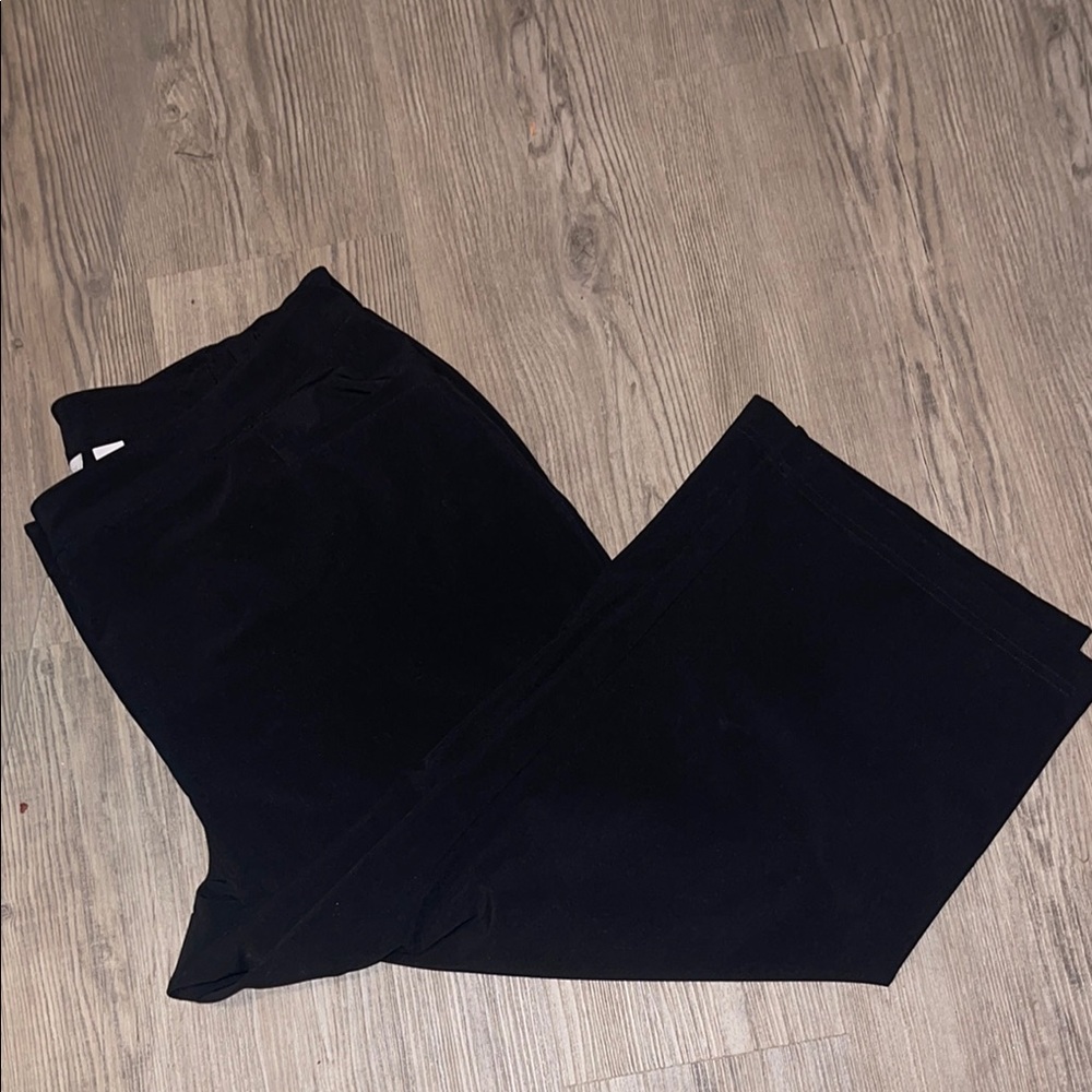 Chico's Black Capris